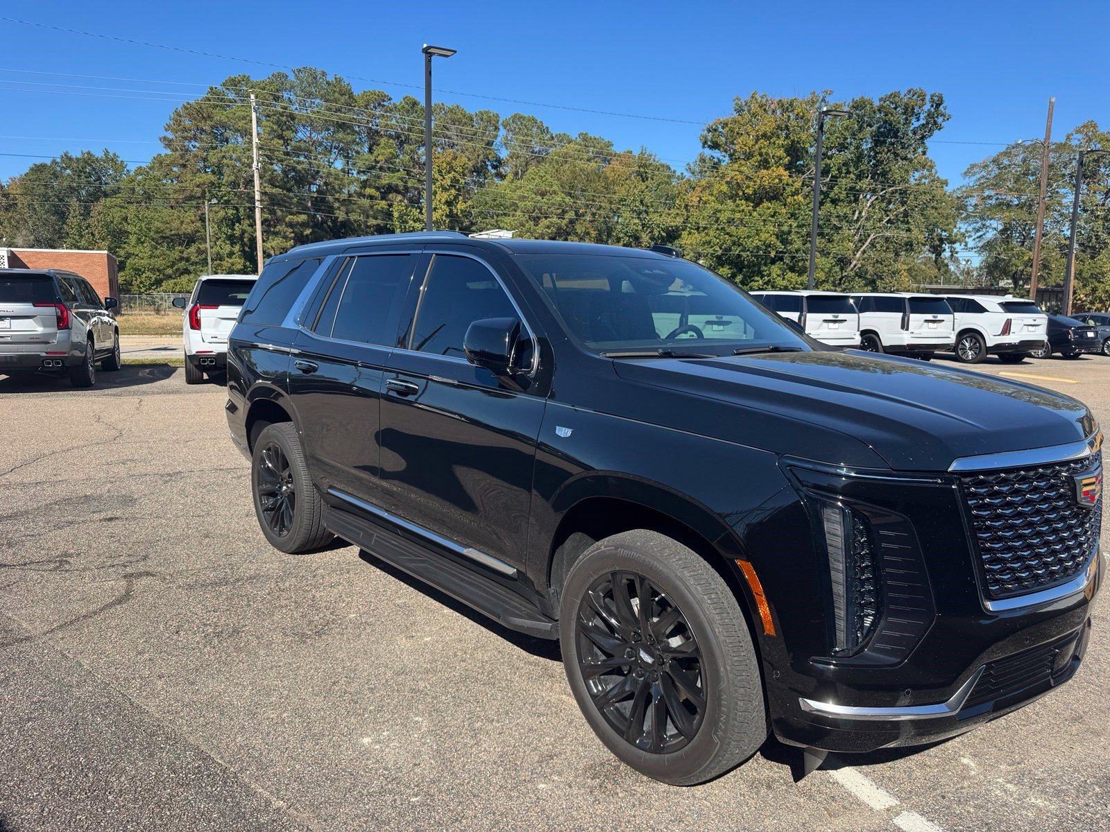 Certified 2025 Cadillac Escalade Luxury RWD image 5