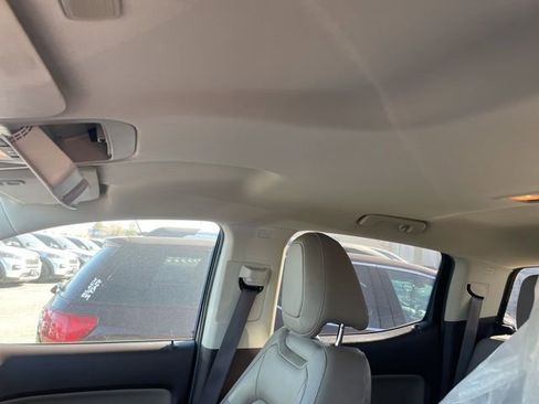 Used 2017 GMC Canyon SLT w/ Driver Alert Package image 16