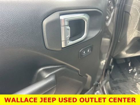 Used 2025 Jeep Wrangler Sport AWD/4WD image 13