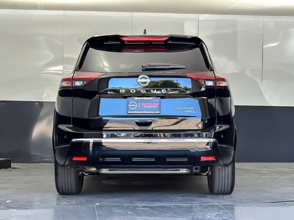 Used 2026 Nissan Rogue Platinum w/ Platinum Premium Package AWD/4WD image 4