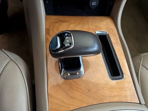 Used 2013 Chrysler 300 C RWD image 29