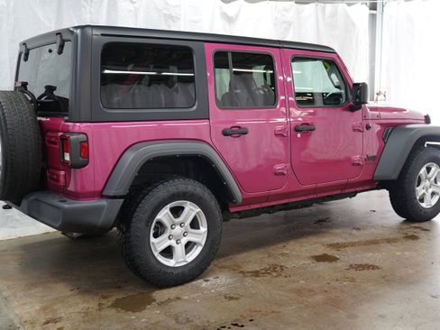 Used 2022 Jeep Wrangler Unlimited Sport AWD/4WD image 3