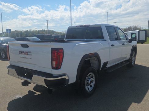 Used 2024 GMC Sierra 2500 Pro AWD/4WD image 6