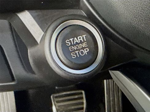 Used 2024 Alfa Romeo Stelvio Sprint image 14