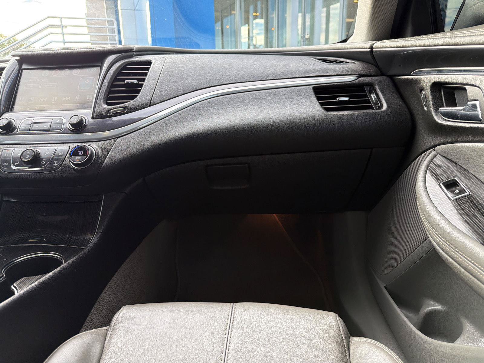Used 2019 Chevrolet Impala LT w/ Sunroof and Spoiler Package FWD image 31