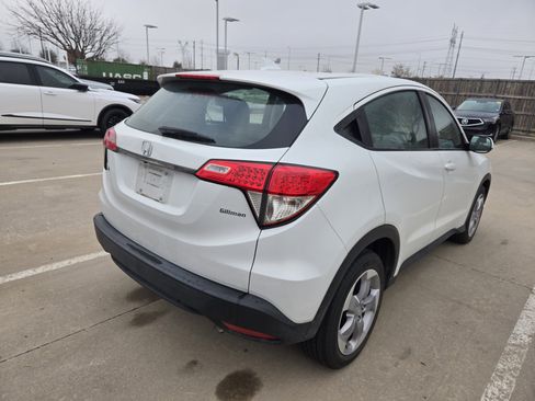 Used 2021 Honda HR-V LX image 7