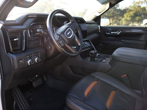 Used 2024 GMC Sierra 1500 AT4 w/ Technology Package image 36