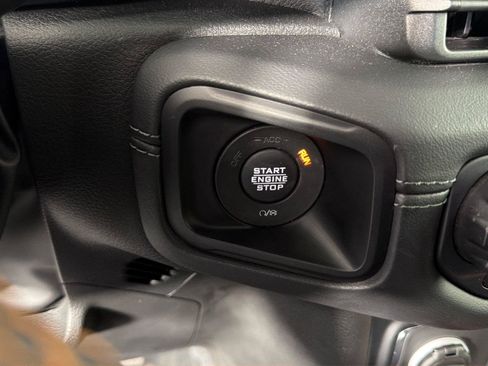 Used 2024 Jeep Gladiator Mojave w/ Convenience Group AWD/4WD image 19