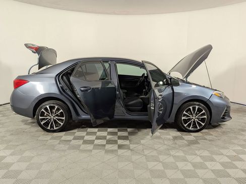 Used 2019 Toyota Corolla SE w/ Carpet Mat Package (TMS) FWD image 9