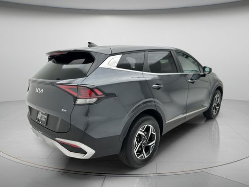 Used 2024 Kia Sportage LX AWD/4WD image 5