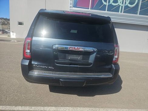 Used 2019 GMC Yukon XL Denali image 5