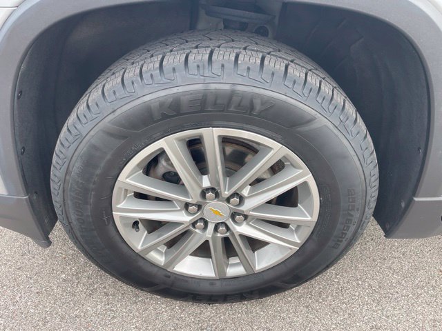 Used 2023 Chevrolet Traverse LT FWD image 32