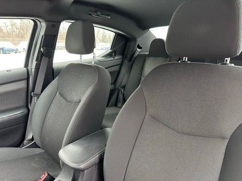 Used 2012 Dodge Avenger SXT image 16