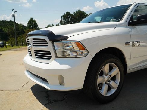 Used 2016 RAM 1500 Express RWD image 18