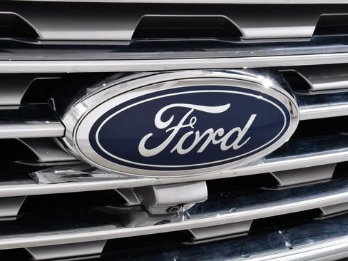 Used 2024 Ford Edge Titanium w/ Equipment Group 301A image 21