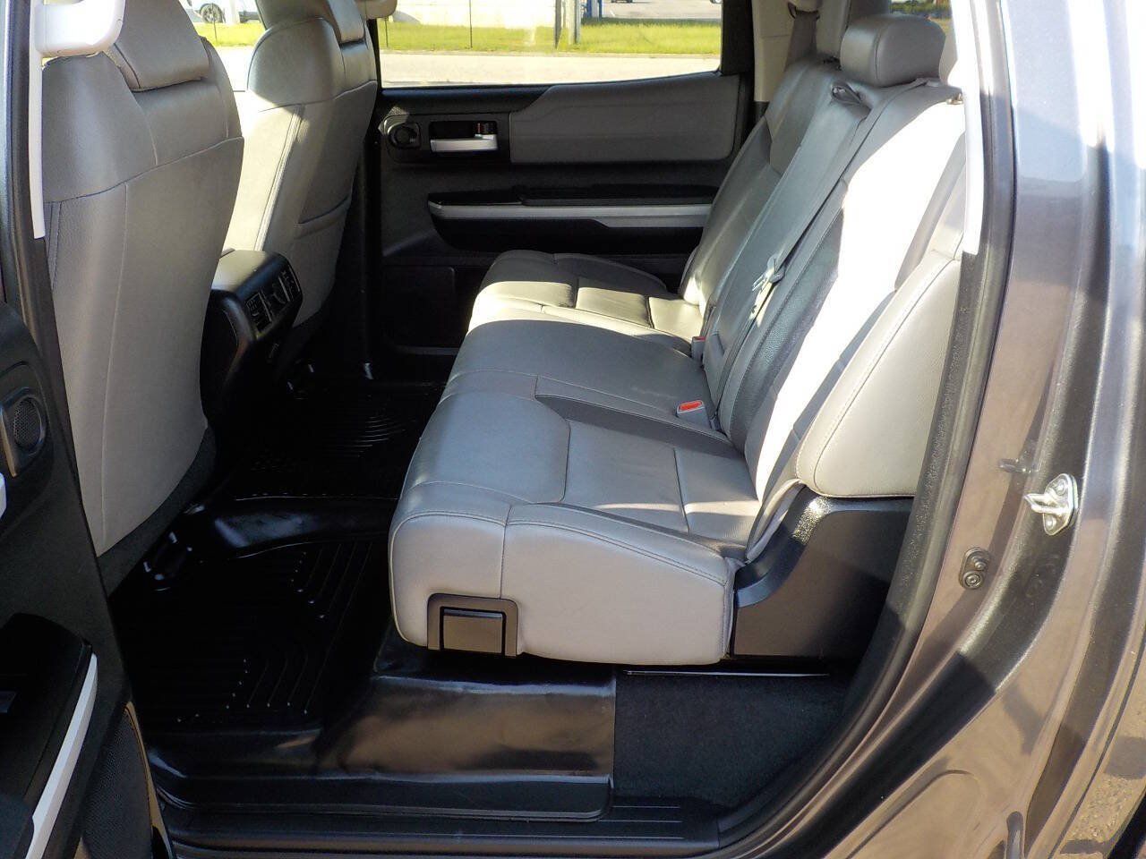 Used 2018 Toyota Tundra Limited w/ Limited Premium Package AWD/4WD image 24