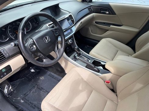 Used 2013 Honda Accord Touring image 19