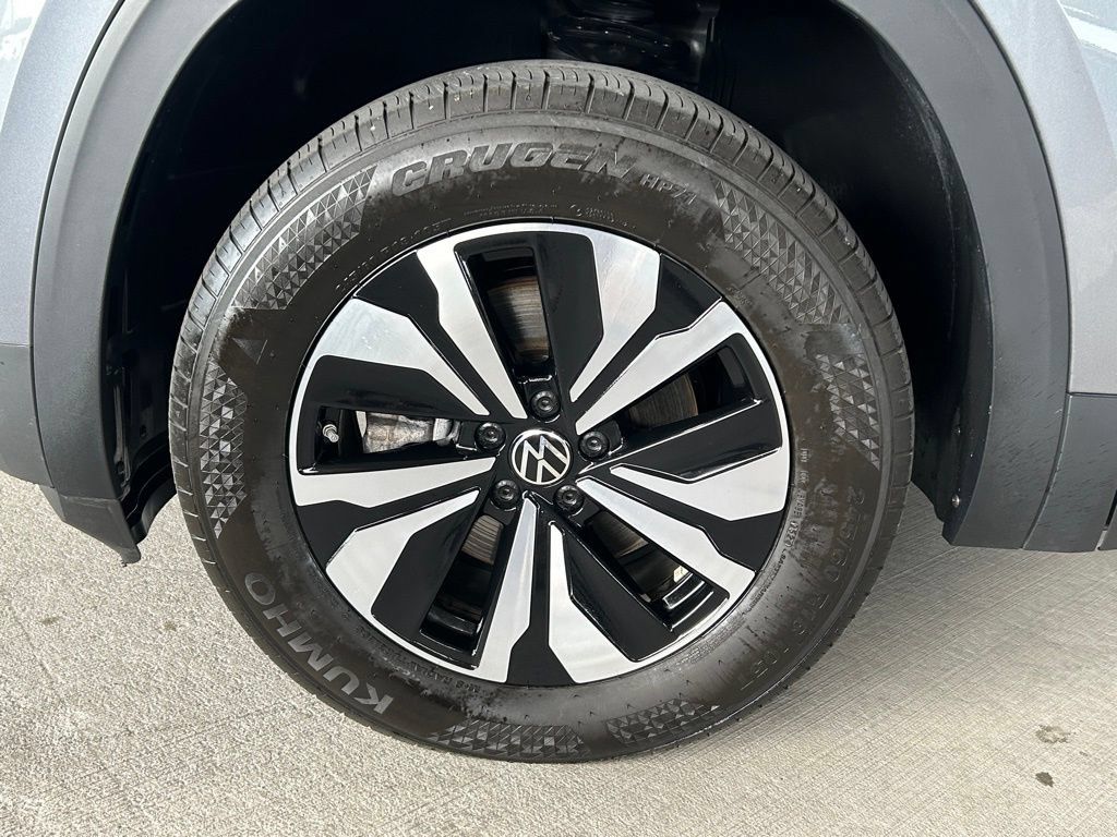 Used 2024 Volkswagen Atlas SE FWD image 27