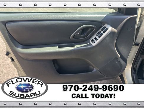 Used 2004 MAZDA Tribute ES AWD/4WD image 25