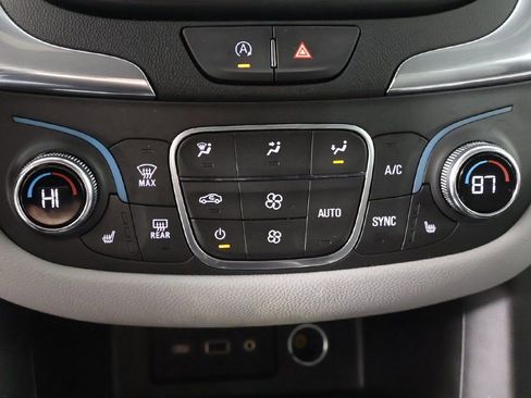 Used 2024 Chevrolet Equinox LT image 42