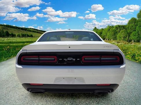 Certified 2018 Dodge Challenger SRT RWD image 5