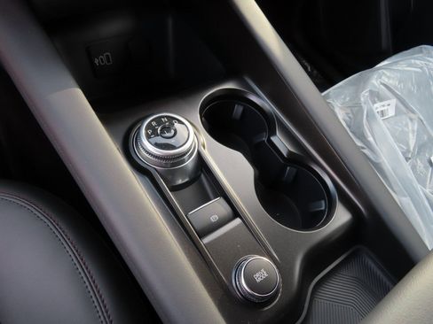 New 2026 Ford Explorer Active w/ Active Comfort Package image 11