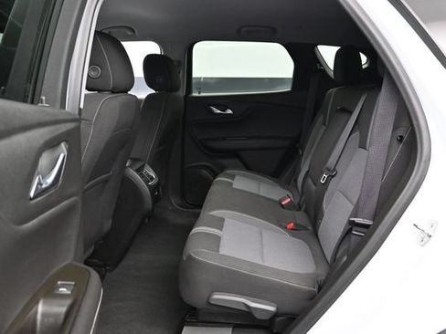 Used 2025 Chevrolet Blazer LT FWD image 21