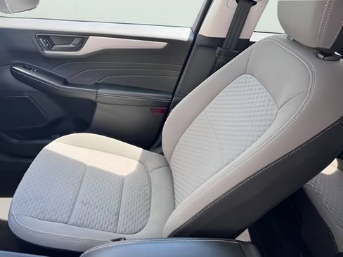 Used 2022 Ford Escape SE FWD image 24