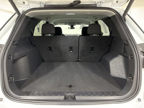 Used 2023 Chevrolet Equinox LT FWD image 23
