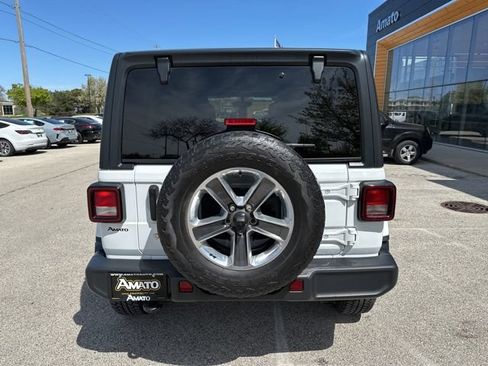 Used 2020 Jeep Wrangler Unlimited Sahara AWD/4WD image 8