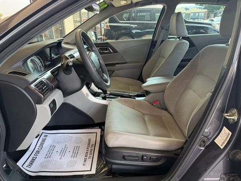 Used 2016 Honda Accord EX image 5