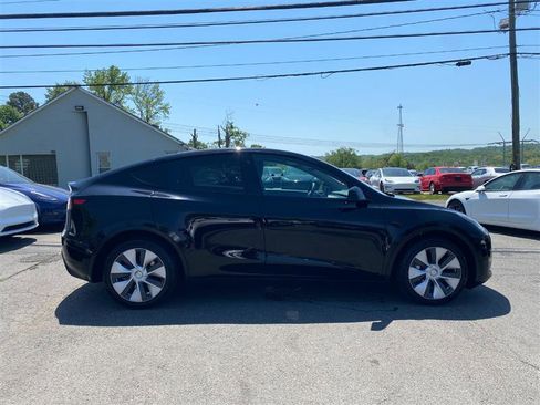 Used 2023 Tesla Model Y Long Range AWD/4WD image 6