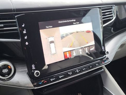 Used 2023 Jeep Wagoneer Series III w/ Rear Seat Video Group 1 image 23