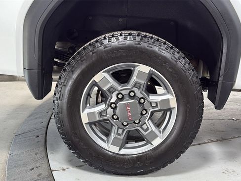 Used 2025 GMC Sierra 2500 SLT w/ SLT Premium Package image 22