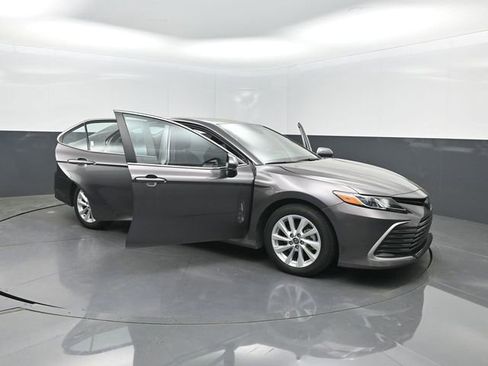 Used 2024 Toyota Camry LE FWD image 35