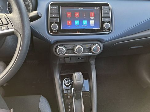 Used 2025 Nissan Versa SV w/ Trunk Package image 19