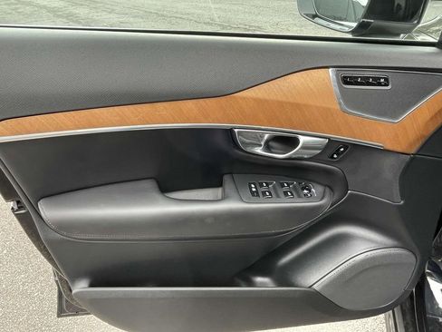 Used 2023 Volvo XC90 T8 Plus image 18