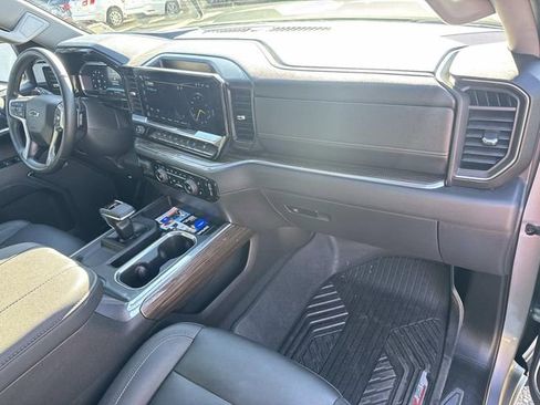 Used 2023 Chevrolet Silverado 1500 LT Trail Boss w/ LT Trail Boss Premium Package image 17