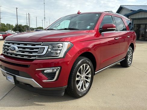Used 2018 Ford Expedition Limited w/ Equipment Group 301A AWD/4WD image 4
