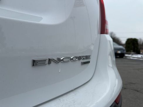 Used 2022 Buick Encore Preferred w/ Safety Package image 8