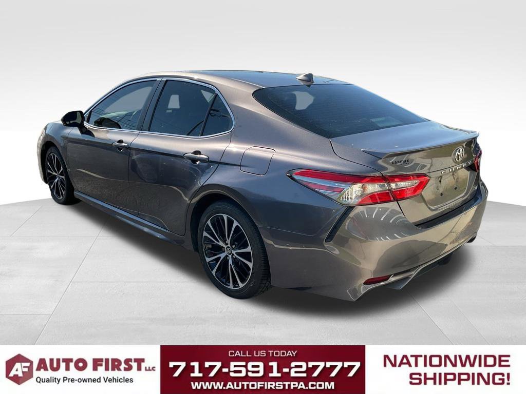 Used 2018 Toyota Camry SE w/ Audio Package FWD image 4