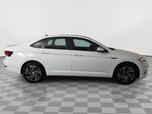 Used 2019 Volkswagen Jetta SEL Premium FWD image 9