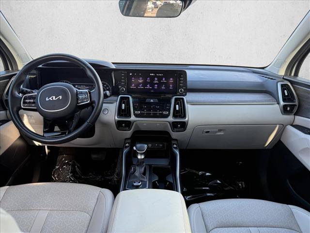 Used 2023 Kia Sorento EX w/ Panoramic Sunroof Package FWD image 14