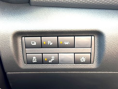 New 2025 Nissan Kicks Play S image 25