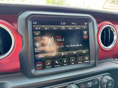 Used 2022 Jeep Wrangler Unlimited Rubicon image 13