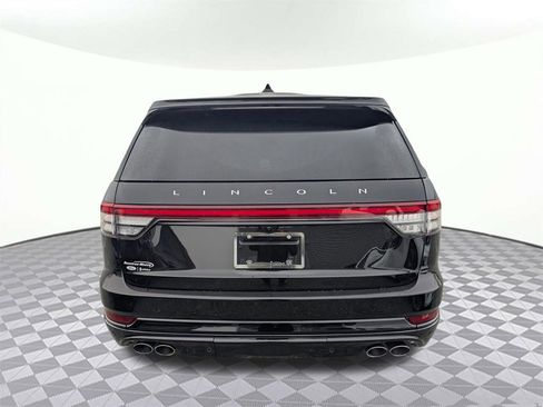Used 2025 Lincoln Aviator Reserve w/ Equipment Group 201A image 4