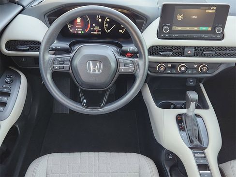 Certified 2024 Honda HR-V LX image 25