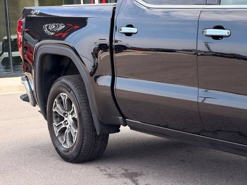 Used 2025 GMC Sierra 1500 SLT AWD/4WD image 5