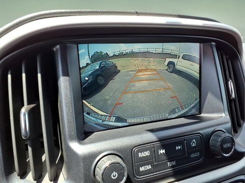 Used 2016 GMC Canyon SLE RWD image 9