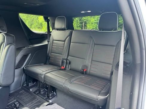 New 2026 GMC Yukon AT4 Ultimate w/ LPO, Floor Liner Package AWD/4WD image 27